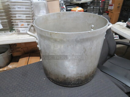 One Aluminum Stock Pot. 12.5x11