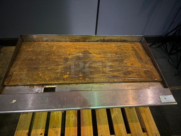 Spectrum NGGD-48M 48" Natural Gas Manual Griddle! - Image 3 of 7