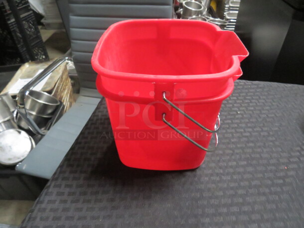 Sani Bucket. 2XBID - Image 1 of 1