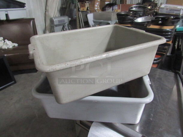 Assorted Bussing Tub. 2XBID