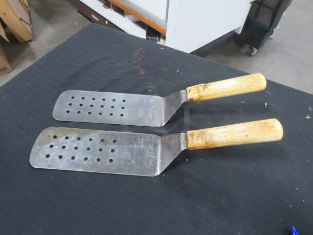 Perforated Hamburger Turner. 2XBID - Image 1 of 1