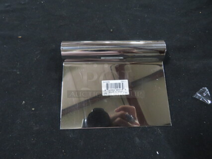 NEW Winco Stainless Steel Dough Cutter. #DSC-1. 3XBID