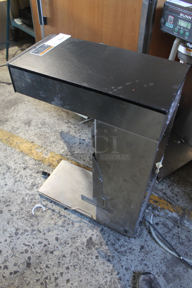 Bunn ITCB-DV Stainless Steel Commercial Countertop Iced Tea Machine w/ Hot Water Dispenser. 120 Volts, 1 Phase. - Image 5 of 5