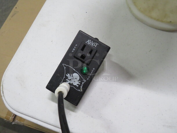 One Avast Marine Works Aquarium. - Image 3 of 3