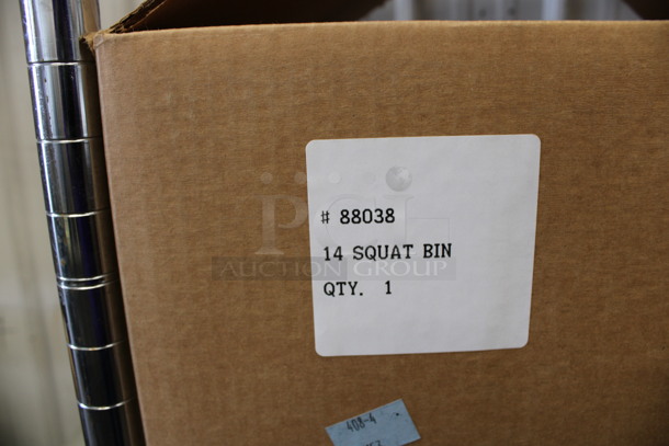 BRAND NEW IN BOX! Clear Poly Countertop 3 Compartment Bin w/ Lid. 15x15x15 - Image 5 of 6