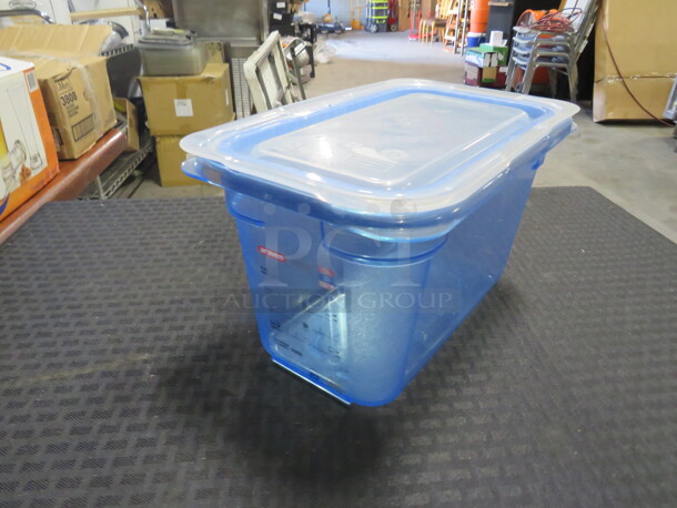 One Araven 1/4 Size 6 Inch Deep Food Storage Container With Lock Tight Lid. - Image 1 of 3