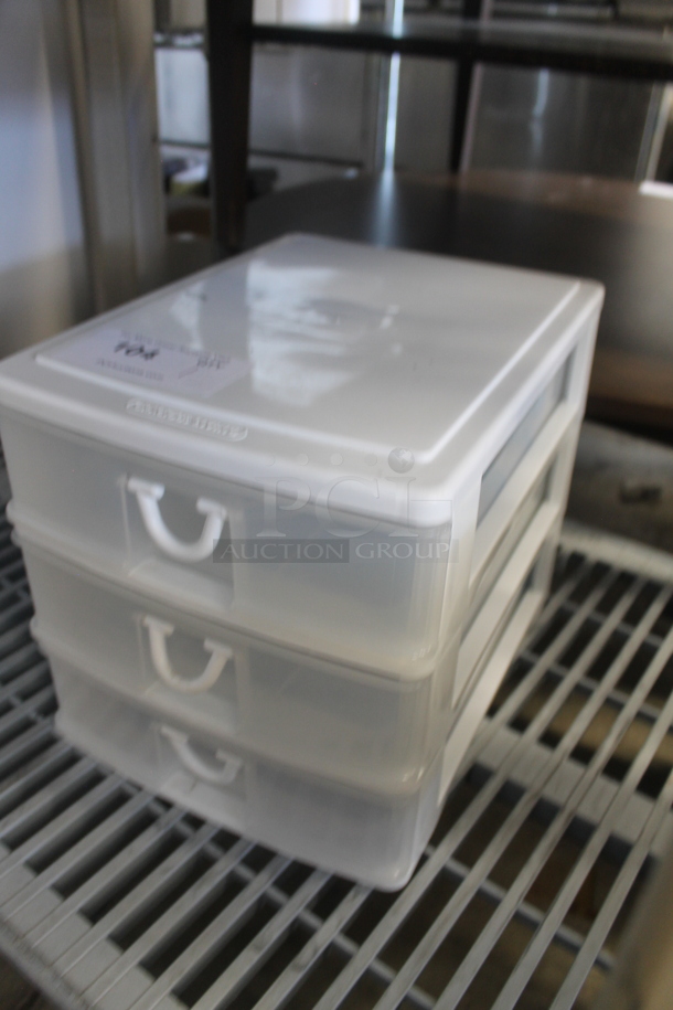 Gracious Living White and Clear Poly 3 Drawer Filing Unit. - Image 3 of 3