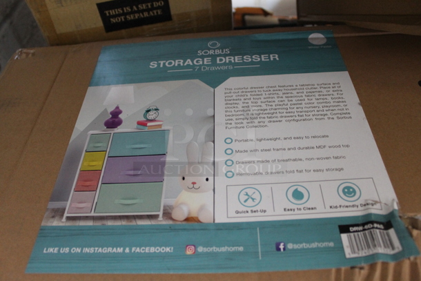 ALL ONE MONEY! Tier Lot of Various BRAND NEW SCRATCH AND DENT! Items Including Acrylic Drinking Glasses, Beverage Dispenser and Storage Bin Set - Image 5 of 6