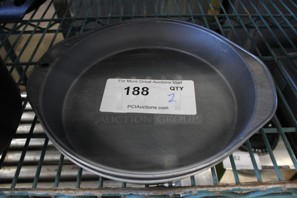 2 Metal Round Baking Pans. 9.5x8.5x1.5. 2 Times Your Bid!