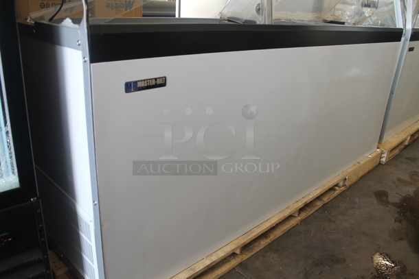 BRAND NEW SCRATCH AND DENT! Master-Bilt DD-88 Metal Commercial Floor Style Ice Cream Dipping Cabinet. 115 Volts, 1 Phase. Tested and Working! - Image 3 of 5