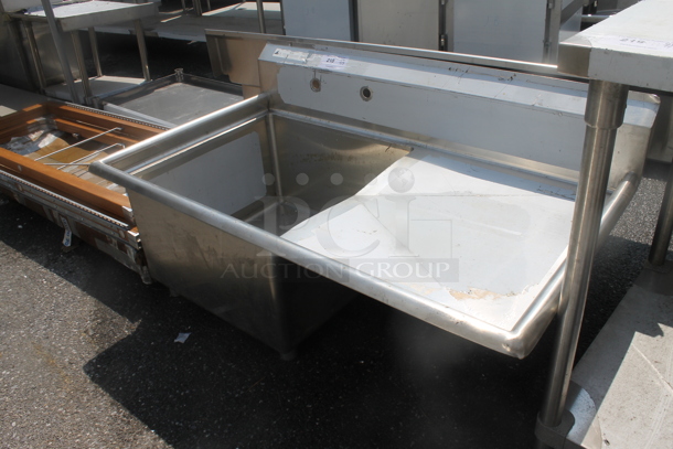 BRAND NEW SCRATCH AND DENT! Stainless Steel Commercial Single Bay Sink w/ Right Side Drain Board. No Legs. Bay 24x23x13. Drain Board 22x26 - Image 3 of 6