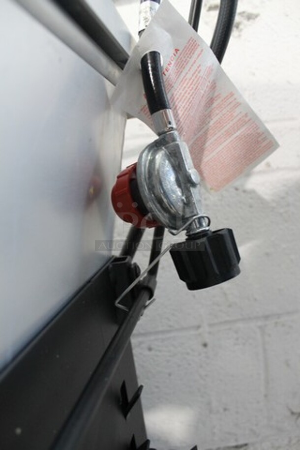 BRAND NEW SCRATCH AND DENT! 2022 Backyard Pro 554BPSB160QT Metal Commercial Propane Gas Powered 160 Quart Cajun Seafood Boiler on Commercial Casters. 135,000 BTU. Tested and Working! - Image 9 of 11