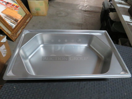 One NEW Vollrath Full Size 2.5 Inch Deep Super Shape Stainless Steel Hexagon Shaped Food Pan. #3101240. $63.64