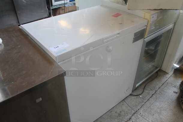 Criterion CCF70M3W Metal Commercial Chest Freezer. 115 Volts, 1 Phase. Tested and Does Not Power On - Image 2 of 5