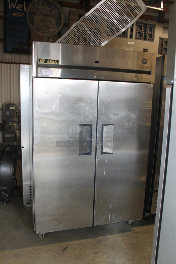 2014 True TG2R-2S Commercial Stainless Steel 2 Solid Door Reach-In Cooler With Polycoated Shelves. 115V, 1 Phase. Tested and Working!