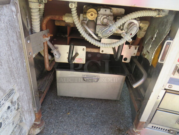 One Henny Penny Natural Gas Pressure Fryer On Casters. #600. 18X40X49. - Image 3 of 3