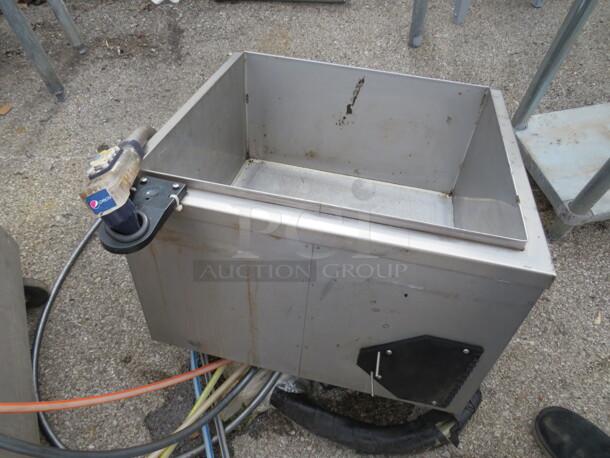 One Stainless Steel Ice Well With Cold Plate And 8 Button Gun. 23.5X21X18 - Image 1 of 1