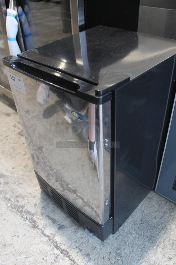 BRAND NEW SCRATCH AND DENT! Whynter UIM-155 Commercial Stainless Steel Single Door Built-In Ice Maker Black. 115V. Tested and Working!  - Image 3 of 6