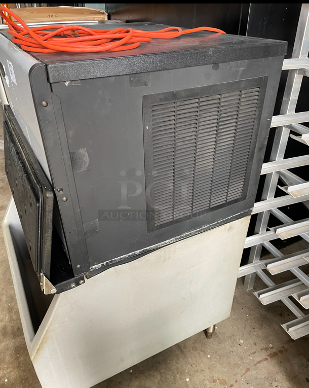 Ice Machine 250 Lbs Working w Bin - Image 3 of 6