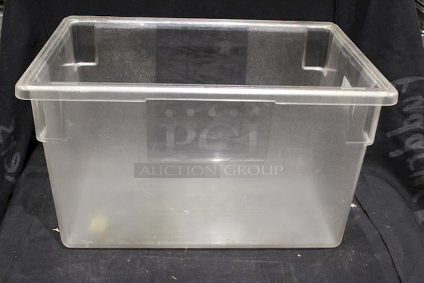 Rubbermaid FG330100CLR Clear Polycarbonate Food Storage Box - 26" x 18" x 15" - Image 3 of 5
