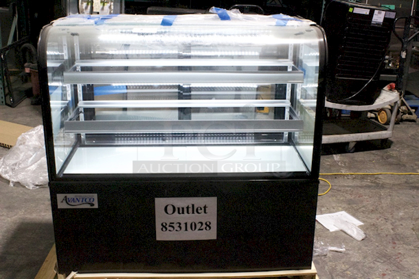 Avantco BCD-48 48" Curved Glass Black Dry Bakery Display Case W/ Led Lighting & Removable Glass Shelving On Commercial Casters. Tested. Works Perfect. 47-7/8x26-1/2x48 - Image 4 of 7