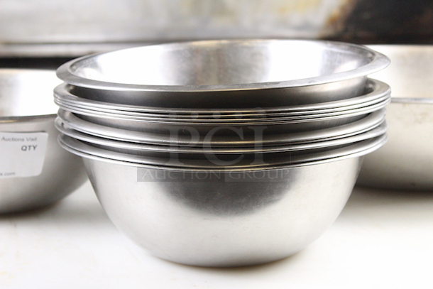 SCORE! 12 Various Sized Stainless Steel Mixing Bowls. 12x Your Bid - Image 4 of 8