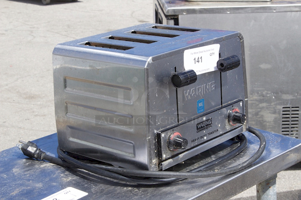 Waring® Commercial WCT800 120V Heavy-Duty 2200W 4-Slot Toaster. Includes Male and Female Allowing Other Appliances To Plug Into It.  - Image 4 of 7