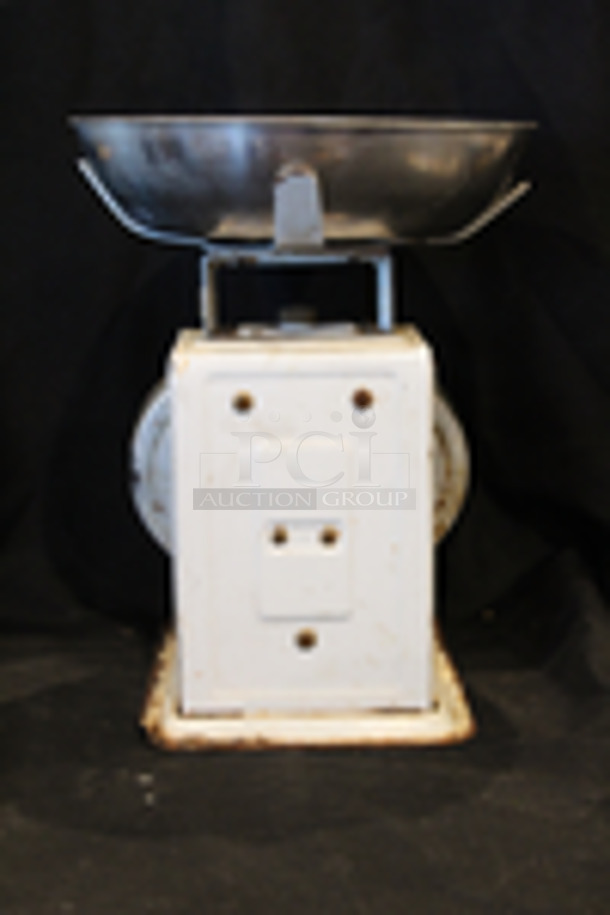 Tar-Hong Mechanical Dial Scale With Removable Bowl, 11 Lbs x 1 oz, Temperature Compensated. 
7x9-1/2x12-1/2
In Proper Working Order.
*Damage to Face of Scale - Image 3 of 6