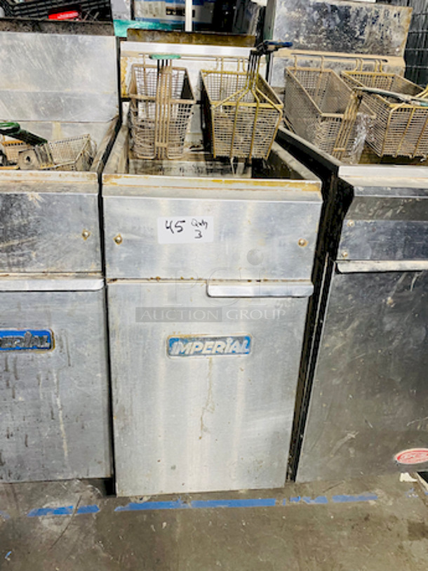 TRIPLE THREAT! Natural Gas 40 lb. Tube Fired Fryers. 2 Imperials, 1 DCS  - 105,000 BTU

3x Your Bid

Width	15 1/2 Inches
Depth	30 1/2 Inches
Height	45 3/4 Inches - Image 3 of 11