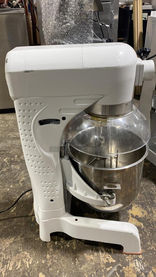 Brand New Scratch & Dent Prepline B30M 28 Qt. Gear Driven Commercial Planetary Stand Mixer - Image 2 of 3