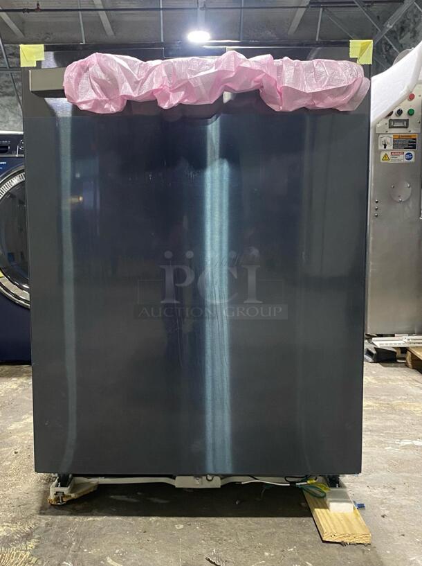 Brand New GE Profile 24 Inch Fully Integrated Built-In Dishwasher with 16 Place Settings, 5 Cycles, 45 dBA Sound Level, Deep Clean Silverware Jets, NSF Certified Steam + Sani, Dry Boost, 3rd Rack, Piranha Hard Food Disposer, and EnergyStar Qualified: Black Stainless Steel

 - Image 5 of 5