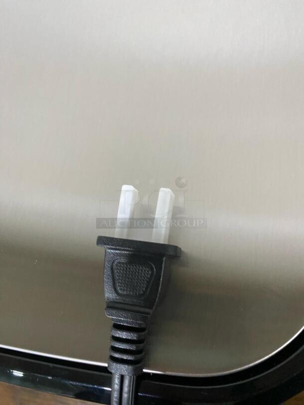 Insignia 5QT Stainless Steel Air Fryer - Image 3 of 3