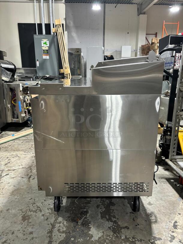 DUKERS Chef AAA - DPP90-12-S3, Commercial 90" 12 Pan Pizza Prep Table Refrigerator - Image 4 of 6