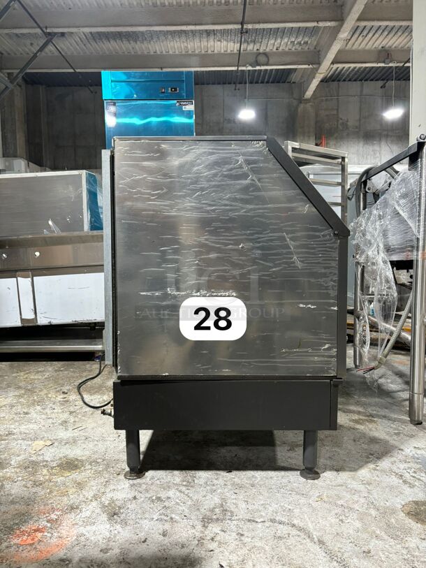 Manitowoc Ice 30"W Full Cube NEO Undercounter Ice Machine - 278 lbs/day, Air Cooled
 - Image 6 of 9