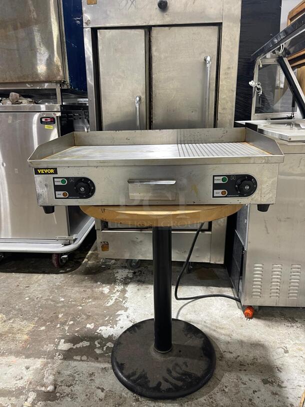 VEVOR 29" Commercial Electric Griddle 110V 3000W Electric Countertop Griddle Non-Stick Restaurant Teppanyaki Flat Top Grill Stainless Steel Adjustable Temperature Control 122°F-572°F - Image 1 of 2