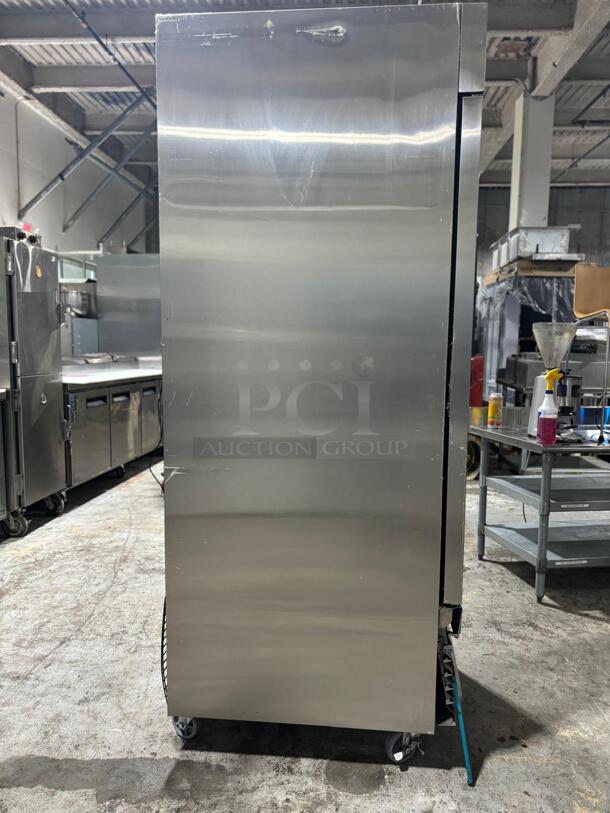 Dukers D28F One-Section Reach-In Freezer - 110v/60/1-PH - 110 Volts
 - Image 3 of 5