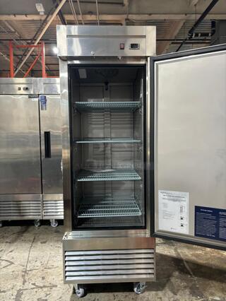 Dukers D28F 1/2 HP One-Section Reach-In Freezer - 110v/60/1-PH - 110 Volts
