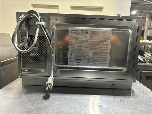Midea 1034N0A 1000 Watt Medium Duty 1.2 cuft Commercial Microwave
 - Image 4 of 5