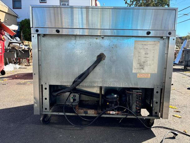 CONTINENTAL REFRIGERATED PREP TABLE USED SALAD COOLER
 - Image 5 of 5