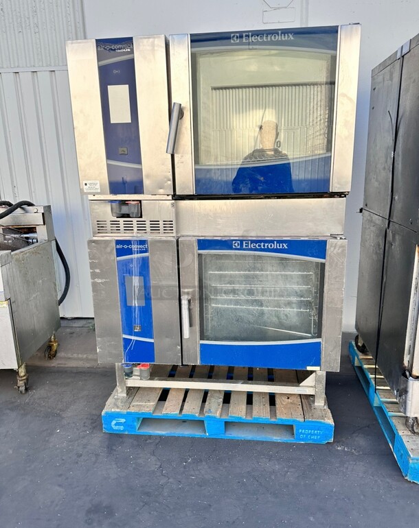 Electrolux 266371 Air-O-Convect Combi Oven boilerless, full-size, (6) 18" x 26" "TOUCHLINE" 220 Volt 3 Phase Working - Image 4 of 10