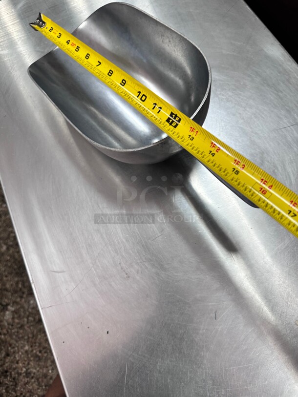 Clean! Winco AS-85 85 oz Aluminum Scoop NSF - Image 5 of 7