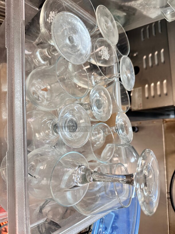 One Lot of Wine Glass - Image 1 of 3