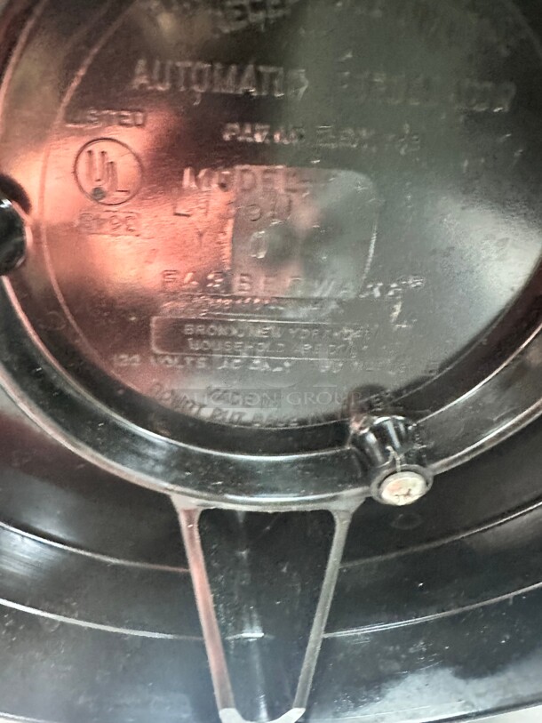 Farberware 36 Cup Buffet Coffee Urn Model L1360 115 Volt  - Image 4 of 9
