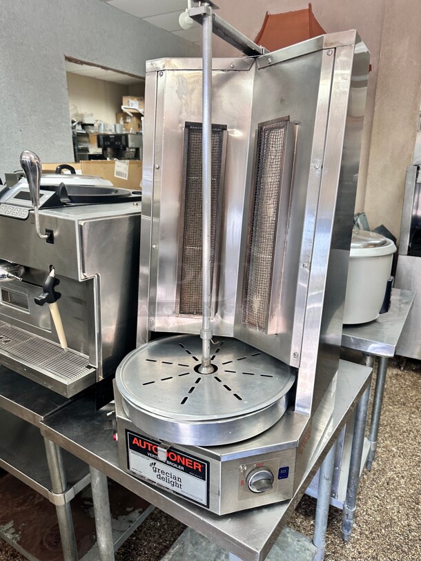 Late Model Optimal Automatics G-300 Autodoner Natural Gas 45 lb. Vertical Broiler Working  - Image 2 of 7