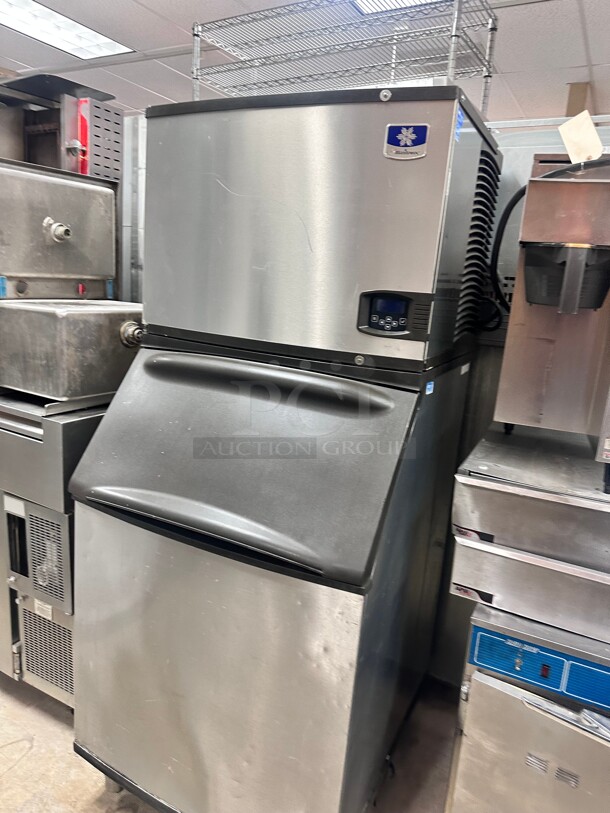 Excellent Condition Manitowoc Ice IYT0504 550 lb Half Cube Ice Machine  115 Volt Tested and Working! - Image 7 of 9