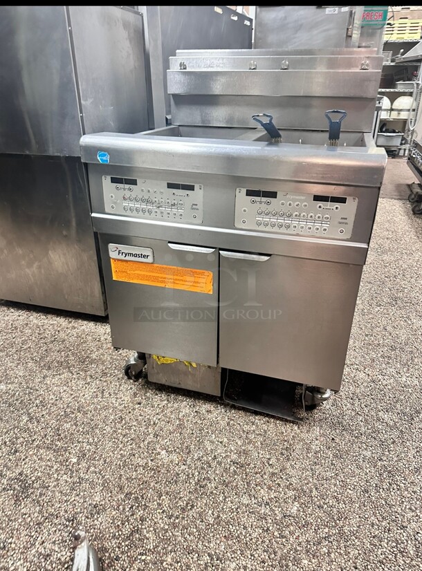 Late Model Frymaster FPGL230CA Gas Fryer - (2) 30 lb Vats, Floor Model, Working - Image 9 of 9