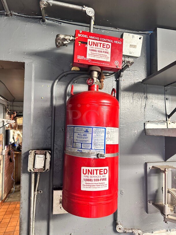 Pyro Chem PCL 460 Tank with Valve buyer must remove - Image 5 of 6