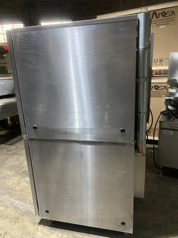 NICE! Blodgett Commercial Natural Gas Powered Double Deck Convection Oven! With View Through Doors! Metal Oven Racks! All Stainless Steel! On Casters! 2x Your Bid Makes One Unit! Model: BCX14G/AA SN: 092110JU025T - Image 2 of 12