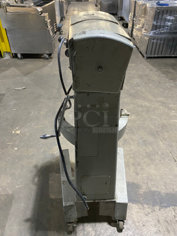Attias Commercial 30Qt Planetary Mixer! All Stainless Steel! Model: USA30 208/230V 60HZ 1 Phase - Image 4 of 9