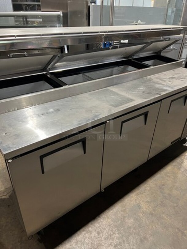 True Commercial Refrigerated 3 Door Pizza Prep Table! With Overhead Shelf! With Ticket Rail! All Stainless Steel! On Casters! Model: TPP93 SN: 4979455 115V 60HZ 1 Phase - Image 4 of 11